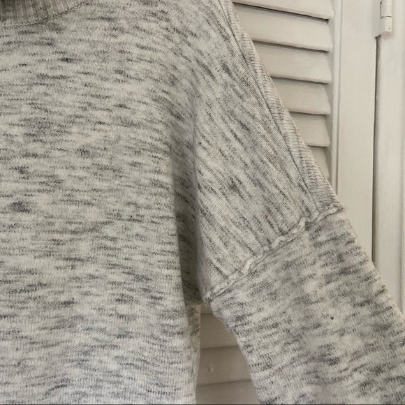 {RD Style} Heather Gray & White Turtleneck - Large - Picture 4 of 7